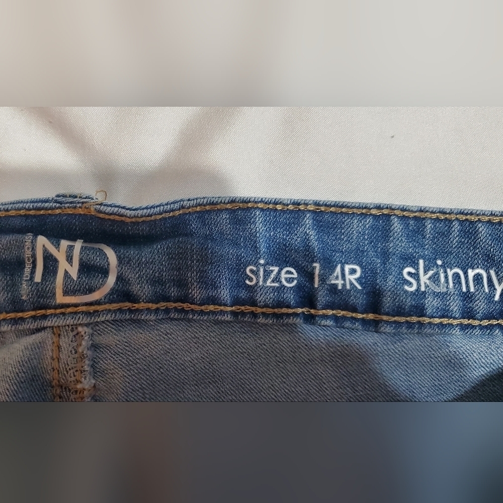 New Direction Jeans With Leopard Print Down Both Legs. Sz 14R - Picture 2 of 5